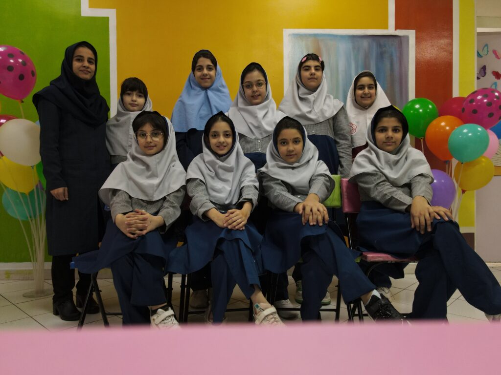 جشن پایان سال بهترین مدرسه تهرانپارس دختران ترنج
