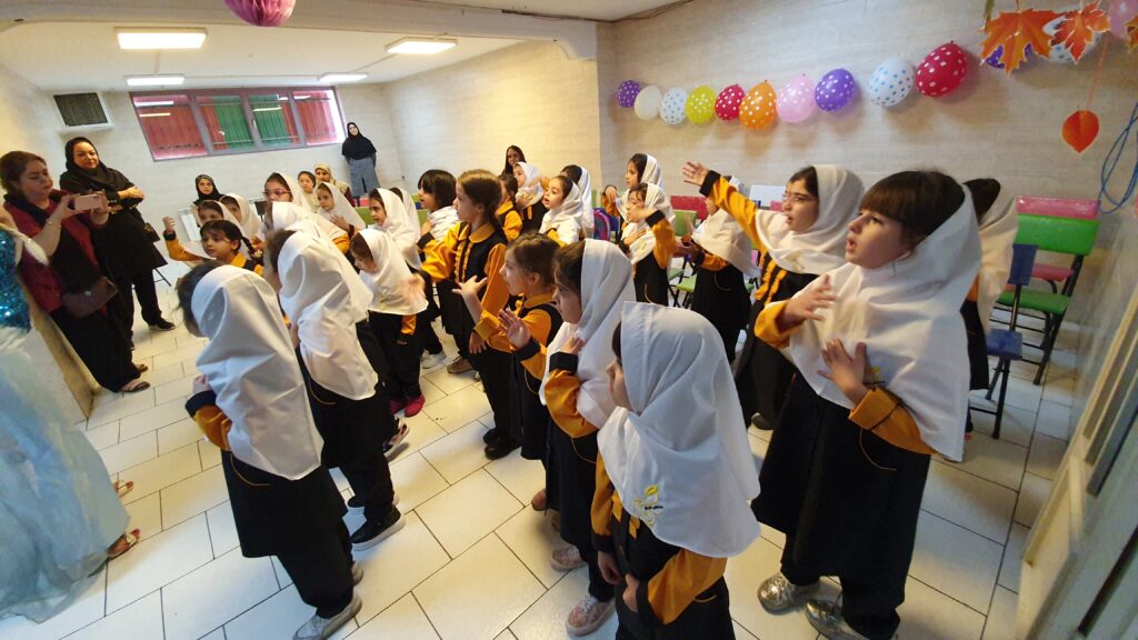 دختران ترنج بهترین مدرسه تهرانپارس